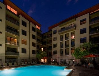2 Salt-water pools with sundeck